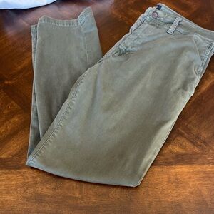 American Eagle Men’s Extreme Flex Slim Straight  Pants  olive green- Size 32x32